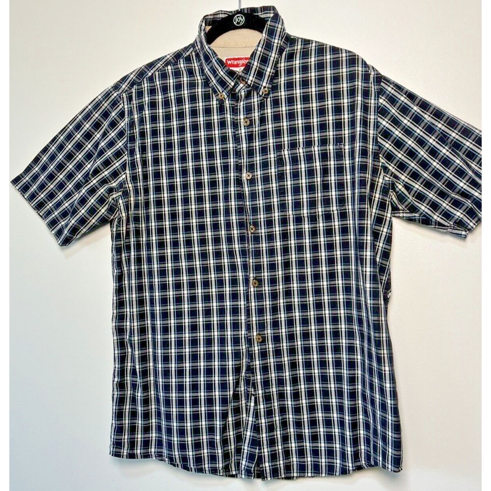 Wrangler Premium Quality Short Sleeve Men's Button Up Shirt 100% Cotton - Medium